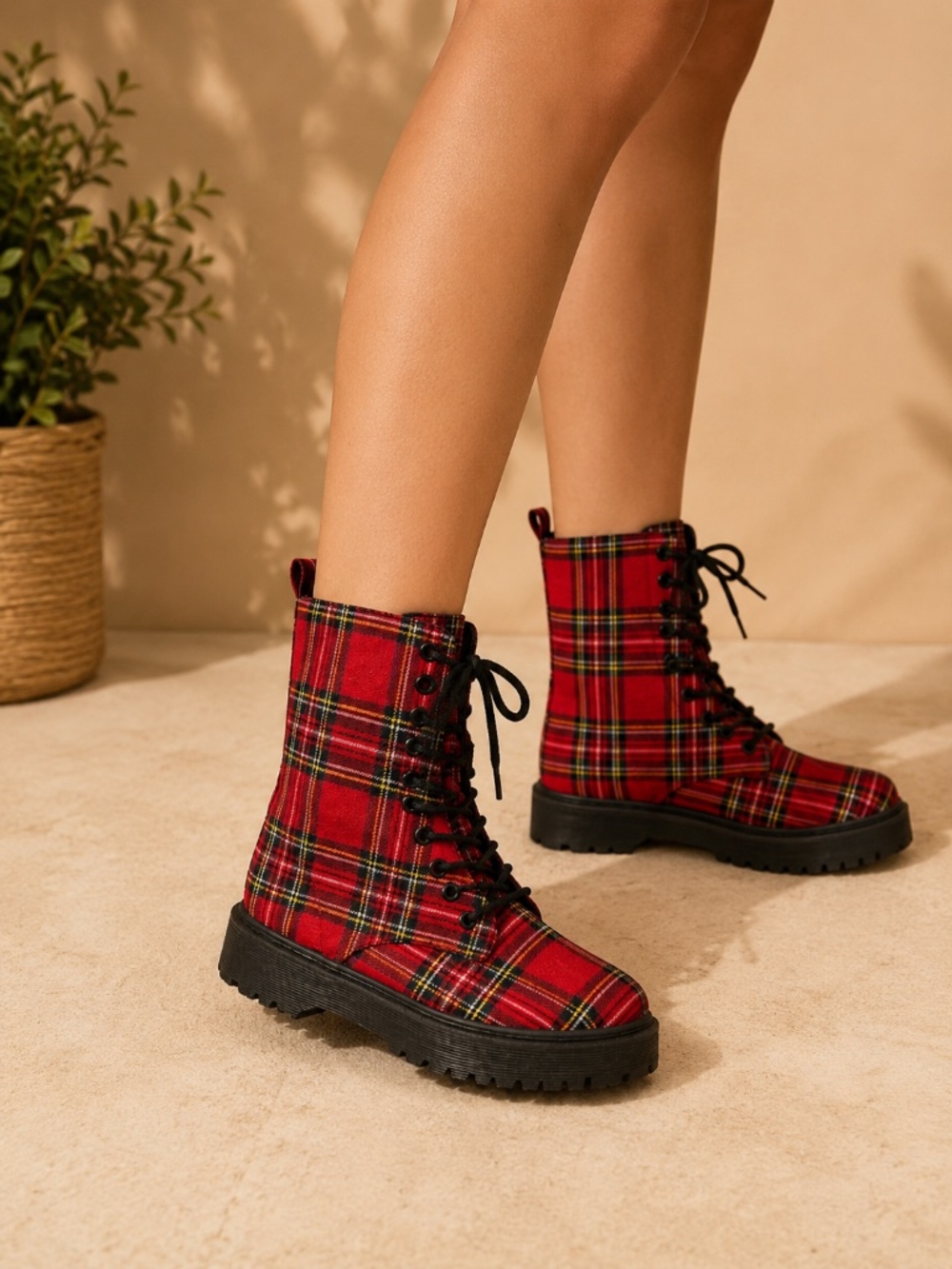 Wild Diva - Plaid red boots